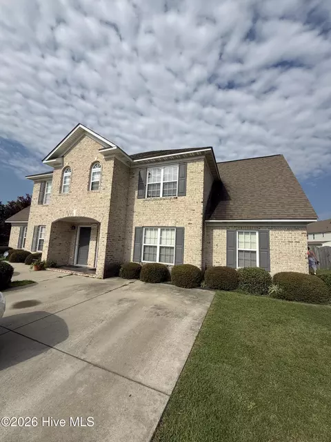 2204 Dovedale Dr #B, Greenville, NC 27834