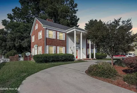 506 W Church St, Elizabeth City, NC 27909
