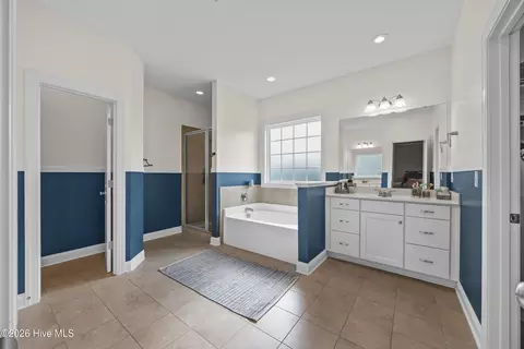 Entry Way - 110 E Conolly Ct, Hampstead, NC 28443 photo 9 of 9