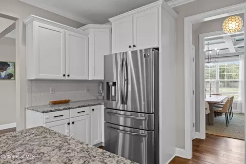 Kitchen - 110 E Conolly Ct, Hampstead, NC 28443 photo 3 of 7