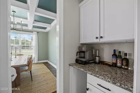 Entry Way - 110 E Conolly Ct, Hampstead, NC 28443 photo 5 of 9