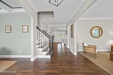 Entry Way - 110 E Conolly Ct, Hampstead, NC 28443 photo 2 of 9