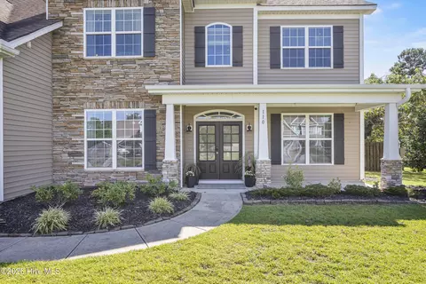 Exterior - 110 E Conolly Ct, Hampstead, NC 28443 photo 2 of 12