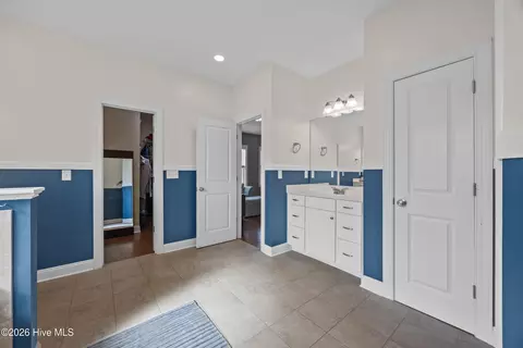 Entry Way - 110 E Conolly Ct, Hampstead, NC 28443 photo 8 of 9