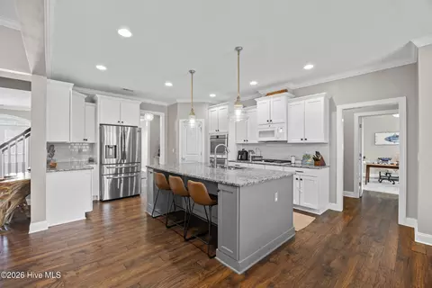 Kitchen - 110 E Conolly Ct, Hampstead, NC 28443 photo 5 of 7