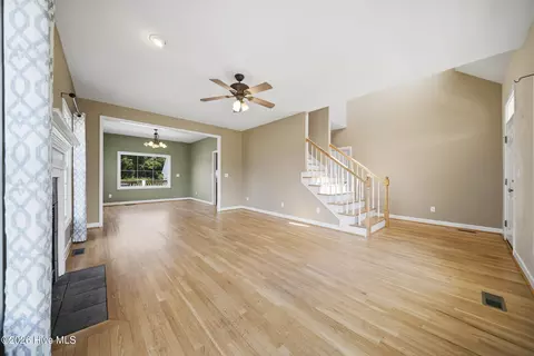 Living - 117 Middle Point Rd, Hampstead, NC 28443 photo 3 of 7