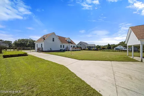 Exterior - 117 Middle Point Rd, Hampstead, NC 28443 photo 11 of 15