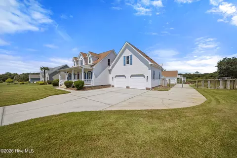 Exterior - 117 Middle Point Rd, Hampstead, NC 28443 photo 10 of 15