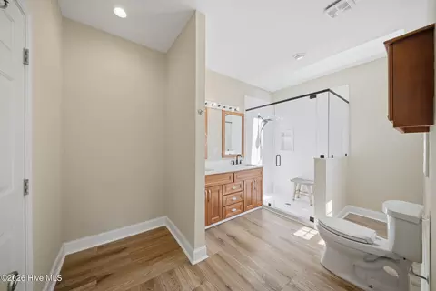 Bath - 117 Middle Point Rd, Hampstead, NC 28443 photo 3 of 5