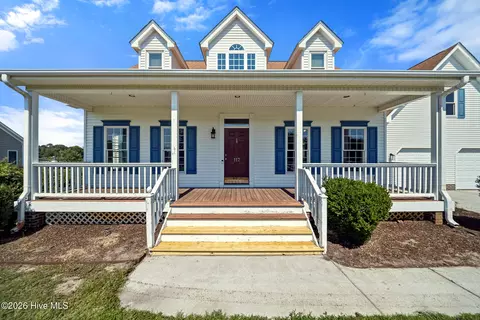 Exterior - 117 Middle Point Rd, Hampstead, NC 28443 photo 5 of 15