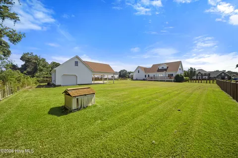 Exterior - 117 Middle Point Rd, Hampstead, NC 28443 photo 13 of 15