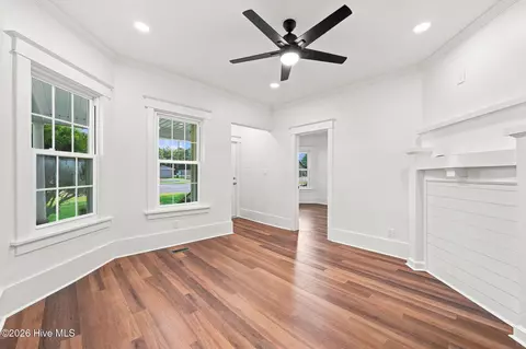 Living - 296 Fourth St, Ayden, NC 28513 photo 2 of 4