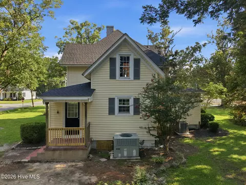 Exterior - 296 Fourth St, Ayden, NC 28513 photo 6 of 13
