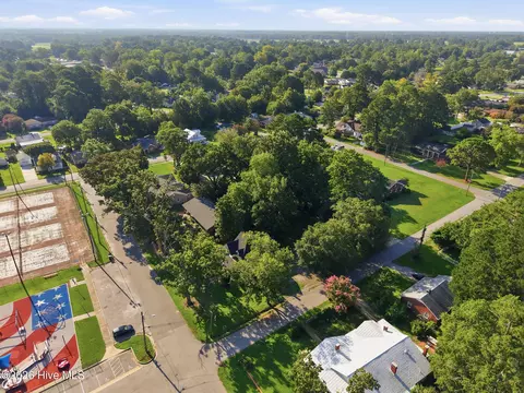 View/Area - 296 Fourth St, Ayden, NC 28513 photo 3 of 8