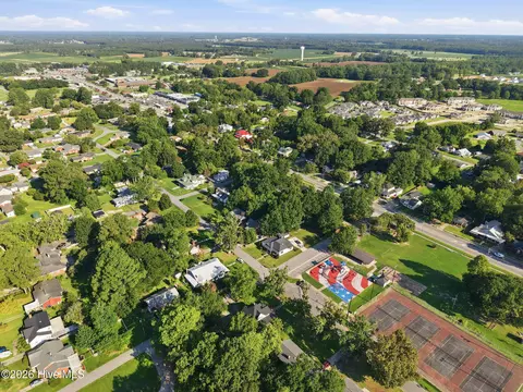 View/Area - 296 Fourth St, Ayden, NC 28513 photo 6 of 8