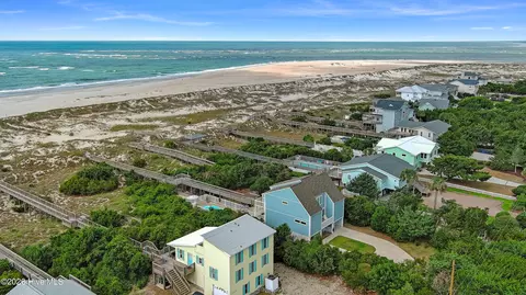 11017 Inlet Dr, Emerald Isle, NC 28594