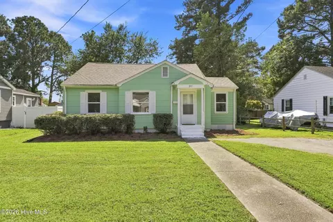 911 Bartlett Ave, Elizabeth City, NC 27909