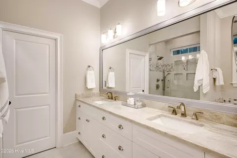 Bath - 4363 Deerwood Ln W, Evans, GA 30809 photo 2 of 10