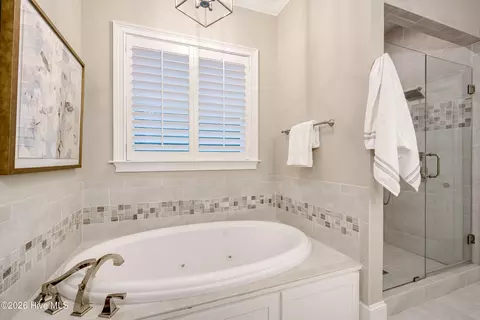 Bath - 4363 Deerwood Ln W, Evans, GA 30809 photo 3 of 10