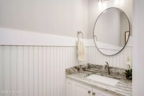 Bath - 4363 Deerwood Ln W, Evans, GA 30809 photo 1 of 10