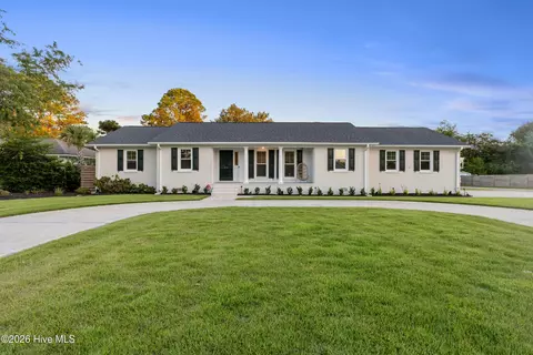 310 Bretonshire Rd, Wilmington, NC 28405