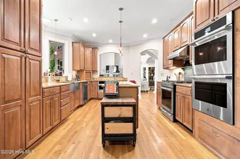 Kitchen - 103 Cooper Ct, Chocowinity, NC 27817 photo 3 of 7