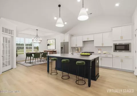 105 Windswept Ln, Beaufort, NC 28516