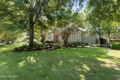 1633 Pembroke Jones Dr, Wilmington, NC 28405