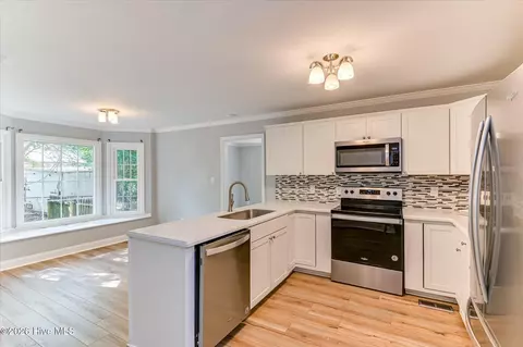 Kitchen - 202 Ashley Cir, Martinez, GA 30907 photo 4 of 6