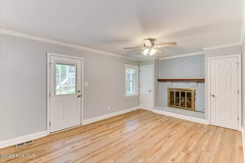 Living - 202 Ashley Cir, Martinez, GA 30907 photo 5 of 5