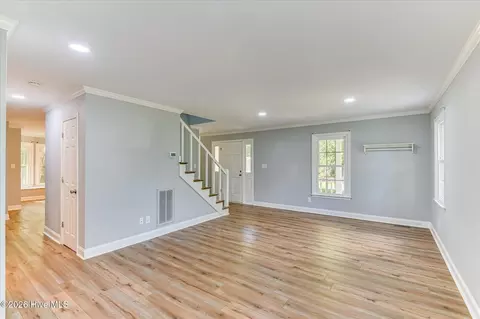Living - 202 Ashley Cir, Martinez, GA 30907 photo 3 of 5