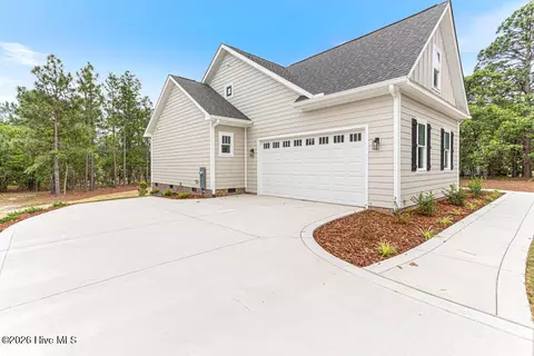 Exterior - 131 Longleaf Dr, West End, NC 27376 photo 2 of 7
