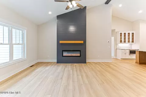Living - 131 Longleaf Dr, West End, NC 27376 photo 2 of 4
