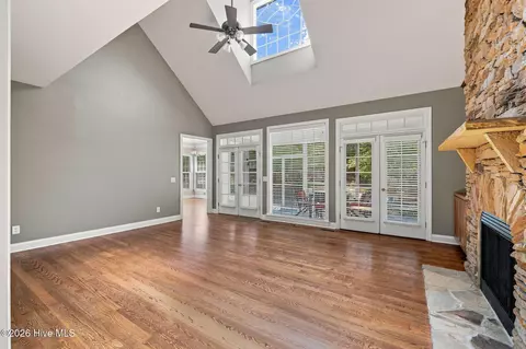 Living - 39 Lasswade Dr, Pinehurst, NC 28374 photo 2 of 6