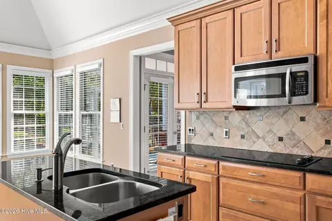 Kitchen - 39 Lasswade Dr, Pinehurst, NC 28374 photo 4 of 5