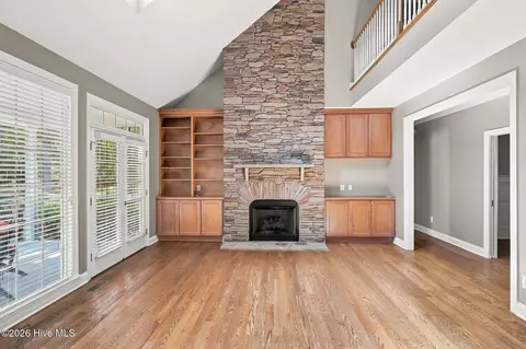 Living - 39 Lasswade Dr, Pinehurst, NC 28374 photo 3 of 6