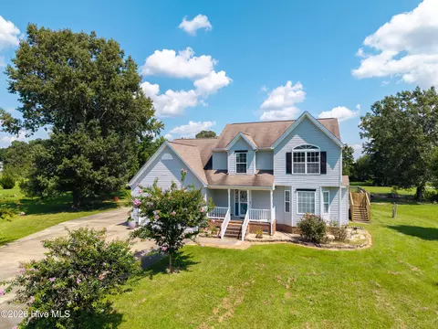 105 Excalibur Ct, Elizabeth City, NC 27909