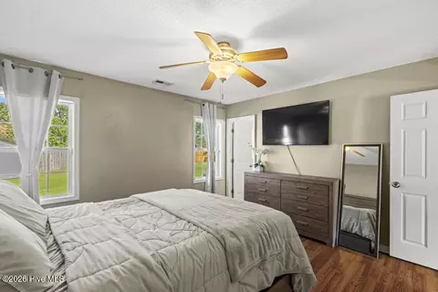 Bedroom - 238 Parnell Rd, Hubert, NC 28539 photo 6 of 7