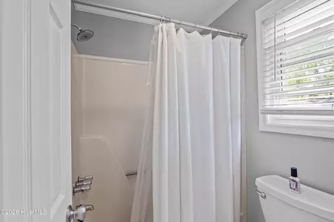 Bath - 664 Kemper Dr, Evans, GA 30809 photo 4 of 4