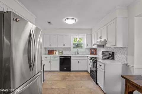 Kitchen - 664 Kemper Dr, Evans, GA 30809 photo 1 of 4