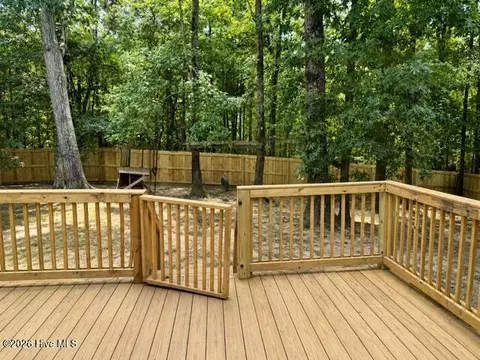 Exterior - 546 Shadowmoor Cir, Thomson, GA 30824 photo 3 of 4