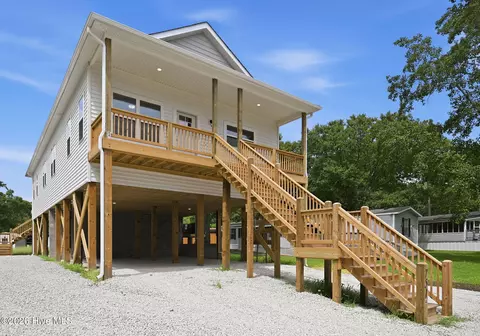 Exterior - 751 Driftwood Dr, Hampstead, NC 28443 photo 2 of 18