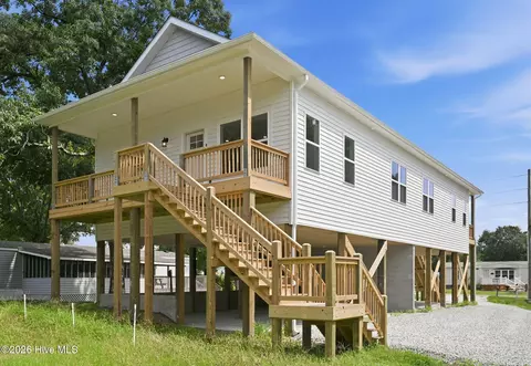 Exterior - 751 Driftwood Dr, Hampstead, NC 28443 photo 9 of 18