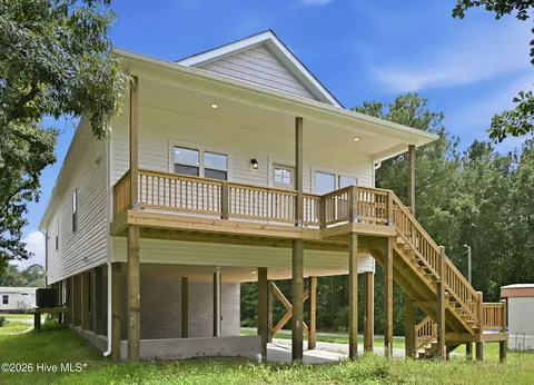 Exterior - 751 Driftwood Dr, Hampstead, NC 28443 photo 10 of 18