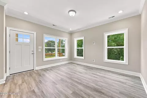 Living - 751 Driftwood Dr, Hampstead, NC 28443 photo 1 of 4