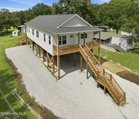 Exterior - 751 Driftwood Dr, Hampstead, NC 28443 photo 17 of 18