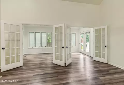 Living - 170 Tamarisk Ln, Pinehurst, NC 28374 photo 4 of 5