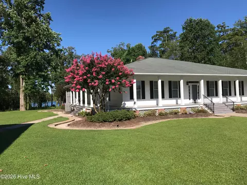 199 Knowles Landing Dr, Hertford, NC 27944