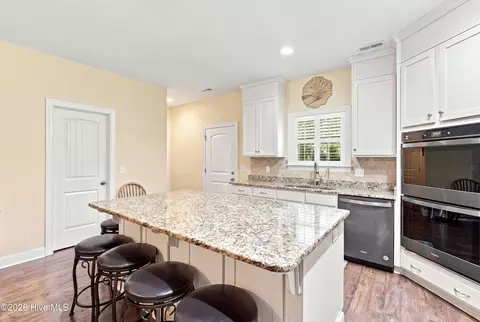 Kitchen - 437 Howards Landing Rd, Hampstead, NC 28443 photo 7 of 7