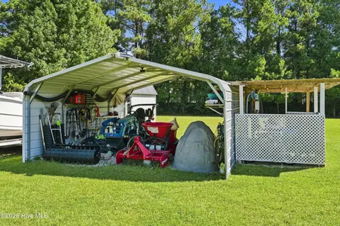 Exterior - 437 Howards Landing Rd, Hampstead, NC 28443 photo 12 of 19